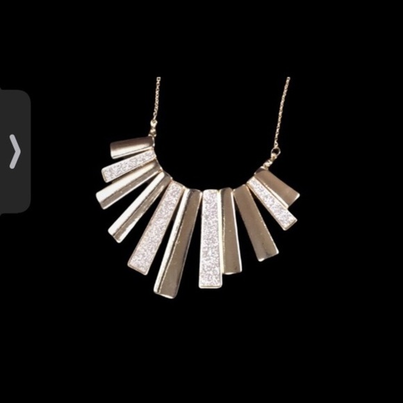 Gold and Silver Fan Shaped Necklace - Picture 2 of 3